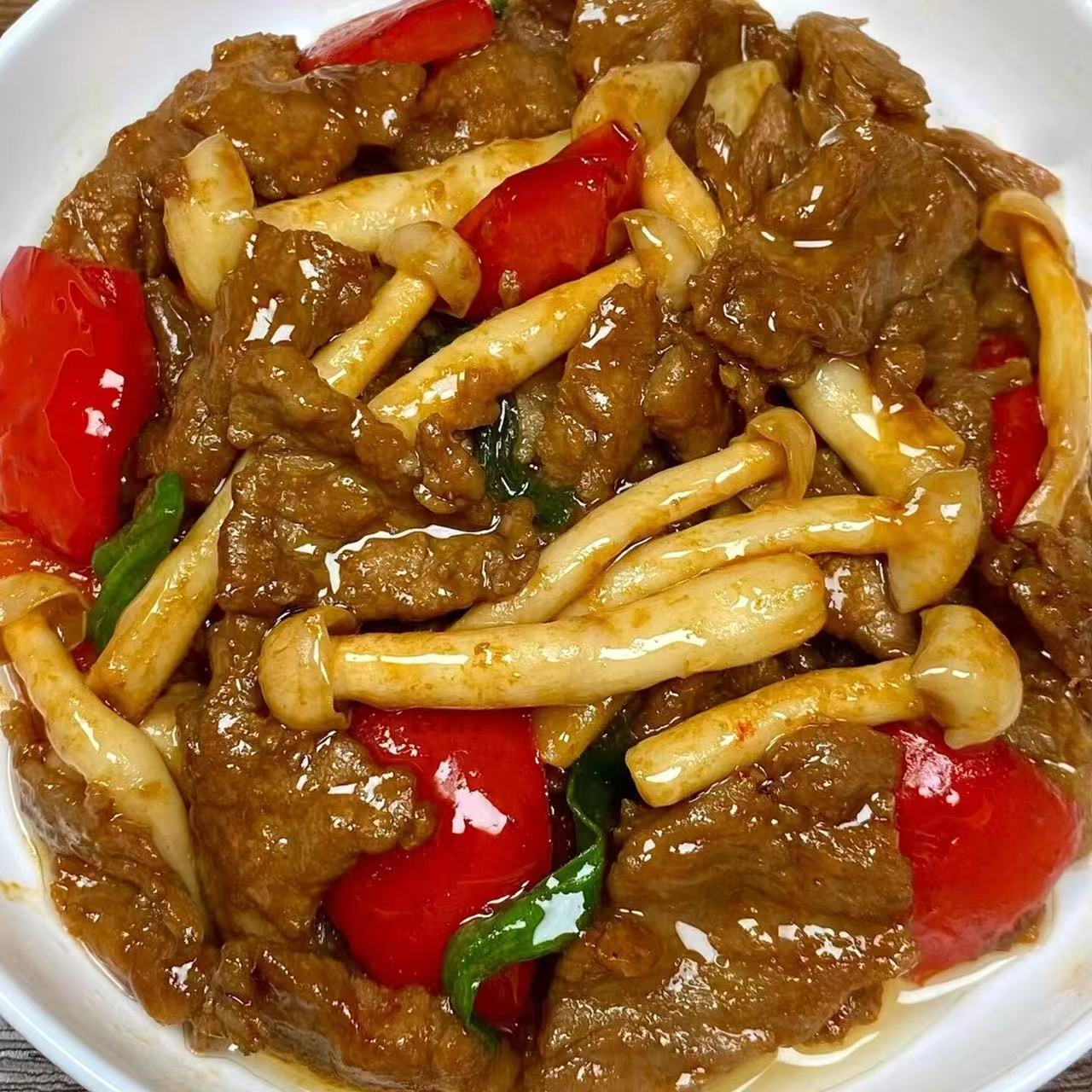 2月18日周三(H餐)精品菜:菌菇炒牛肉(当日订单满💲36即可免费配送,如果单独订此餐,需额外支付$10派送费)