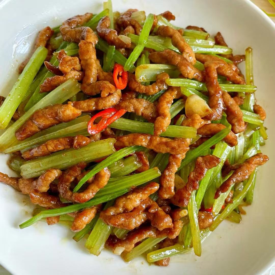 8月23日周日(I餐)精品菜:香芹肉丝