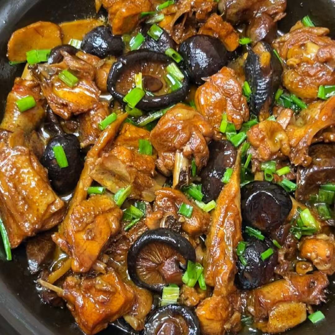 12月14日周日(E餐)精品菜:香菇焖鸡(当日订单满💲36即可免费配送,如果单独订此餐,需额外支付$10派送费)