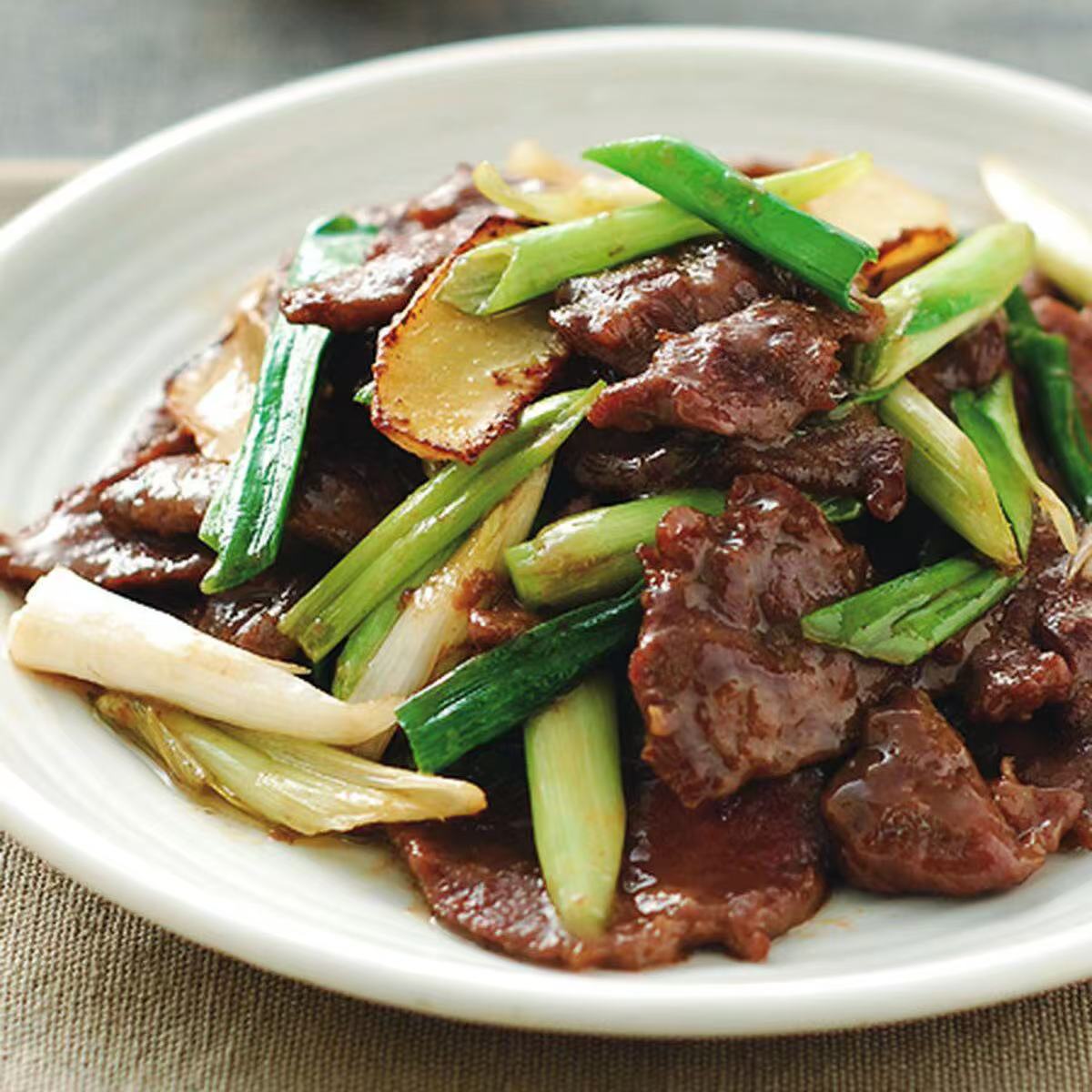 6月15日周一(F餐)精品菜:葱爆牛肉