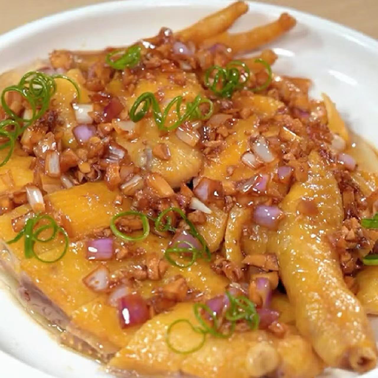 8月12日周三(H餐)精品菜:红葱油淋鸡