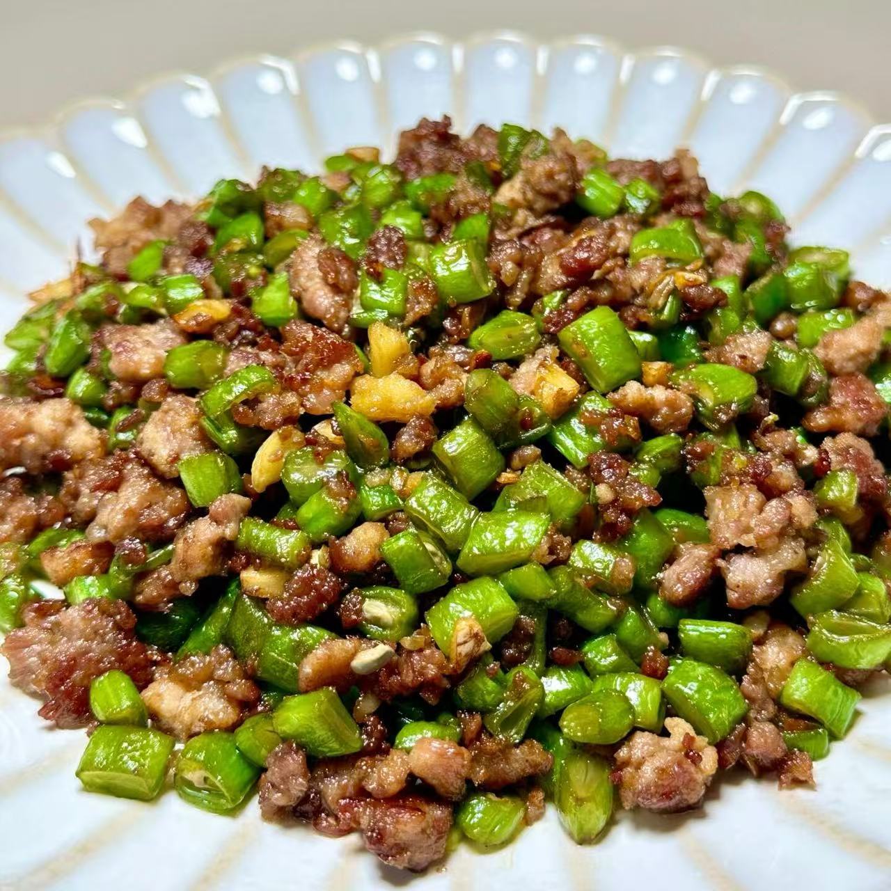 12月8日周一(G餐)精品菜:肉沫四季豆(当日订单满💲36即可免费配送,如果单独订此餐,需额外支付$10派送费)