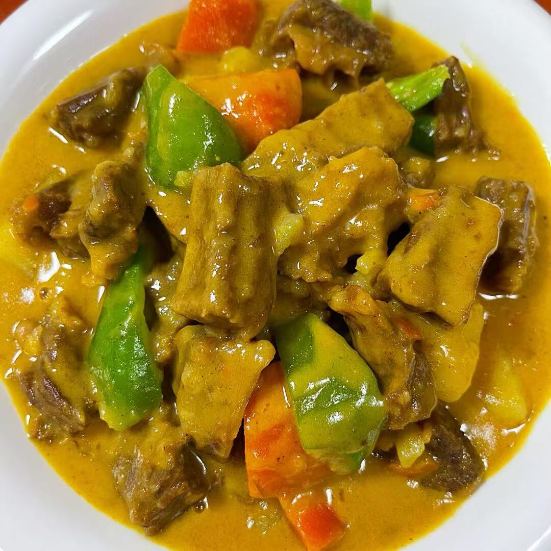 3月13日周五（H餐）精品菜：咖喱焖牛腩（当日订单满💲36即可免费配送，如果单独订此餐，需额外支付$10派送费）