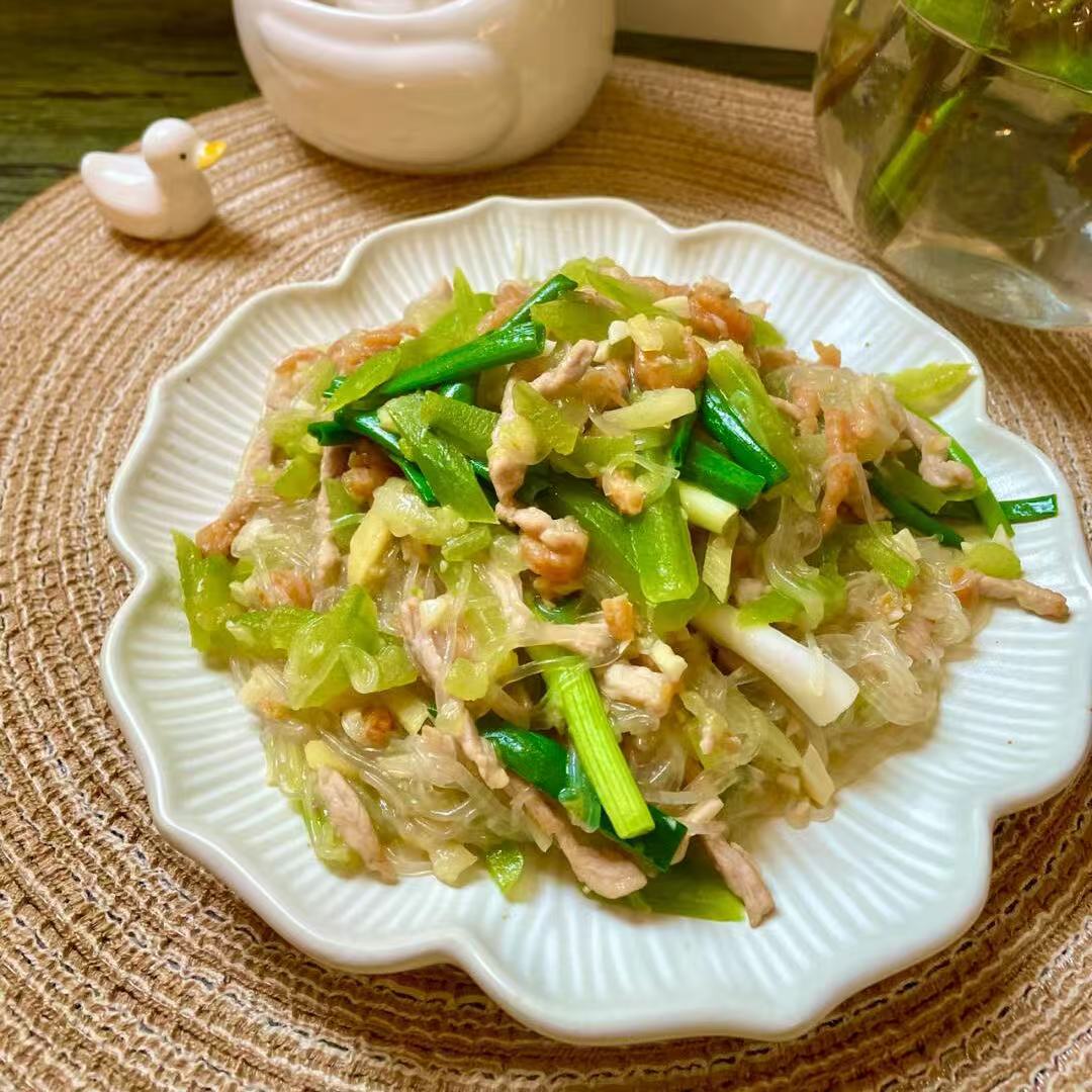 9月28日周一（G餐）精品菜：节瓜海米粉丝煲