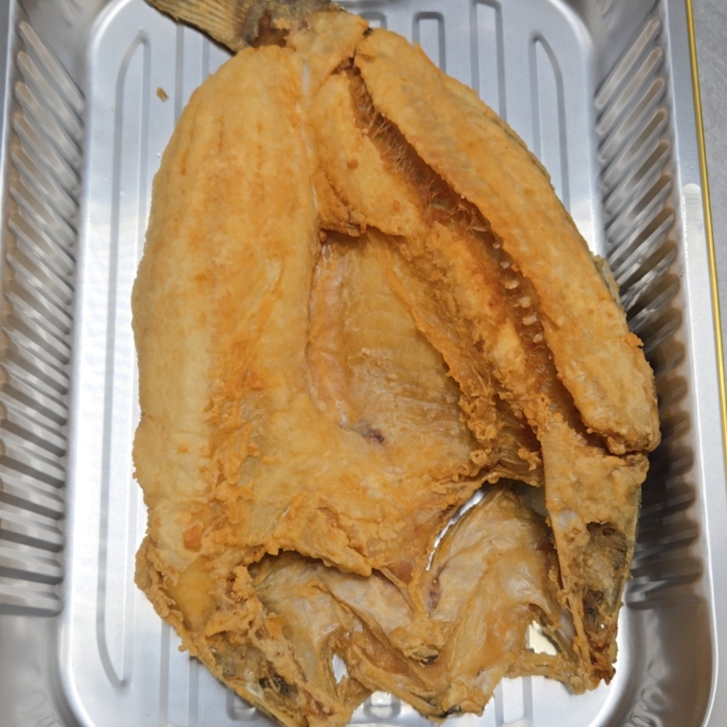 1月16日周五（H餐）精品菜：干煎咸香鲈鱼 （当日订单满💲36即可免费配送，如果单独订此餐，需额外支付$10派送费）