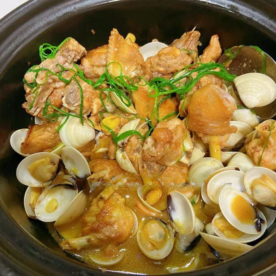 6月8日周一（H餐）精品菜：花蛤焖鸡
