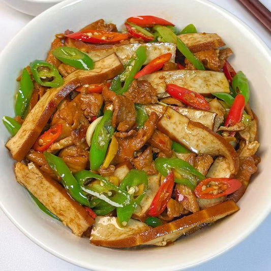 2月4日周三（F餐）精品菜：香干炒肉🌶️（当日订单满💲36即可免费配送，如果单独订此餐，需额外支付$10派送费）