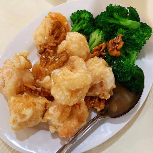 9月1日周一（F餐）精品菜：核桃虾仁 （当日订单满💲36即可免费配送，如果单独订此餐，需额外支付$10派送费）